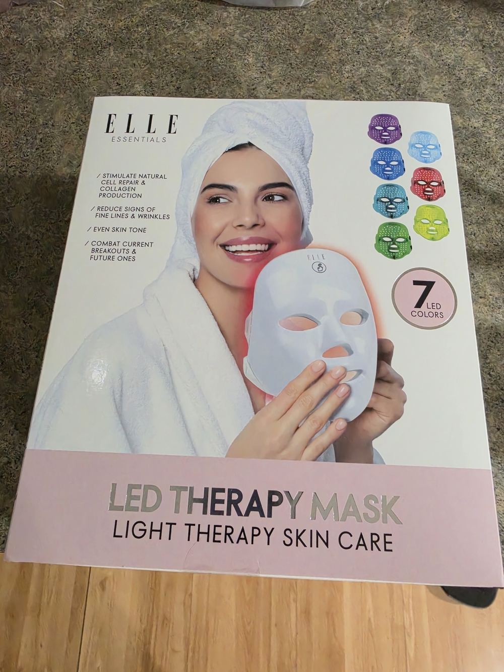 Essentials White LED Therapy Mask - Light Therapy Skincare Anti-aging Collagen